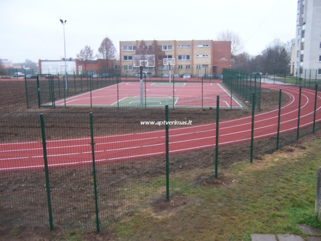 tvoros pavyzdžiai - stadiono tvora